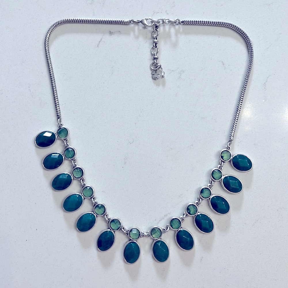LUCKY BRAND SILVER TONE GREEN QUARTZ COLLAR NECKLACE